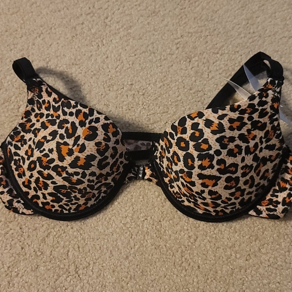Carnival Other - ☆ Carnival ☆ NWT 34B Padded Animal Print Bra